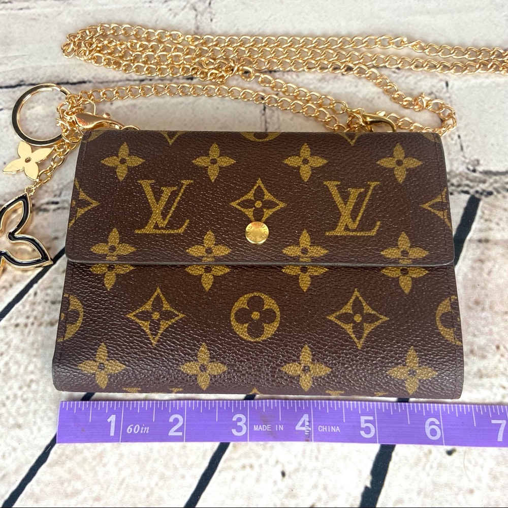 Louis Vuitton Etui Papiers Wallet Crossbody with charm - Picture 15 of 16